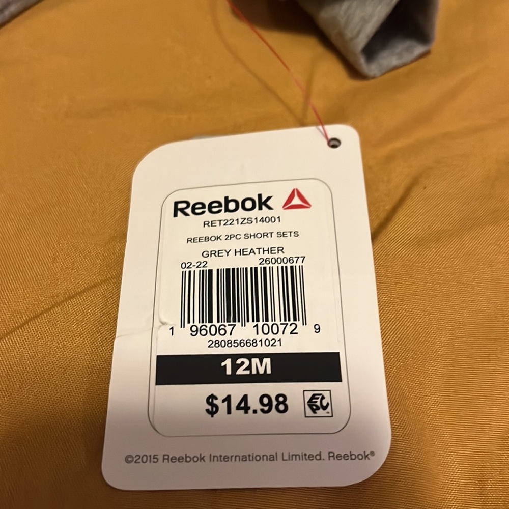 2pc Reebok boys short set - Picture 6 of 7